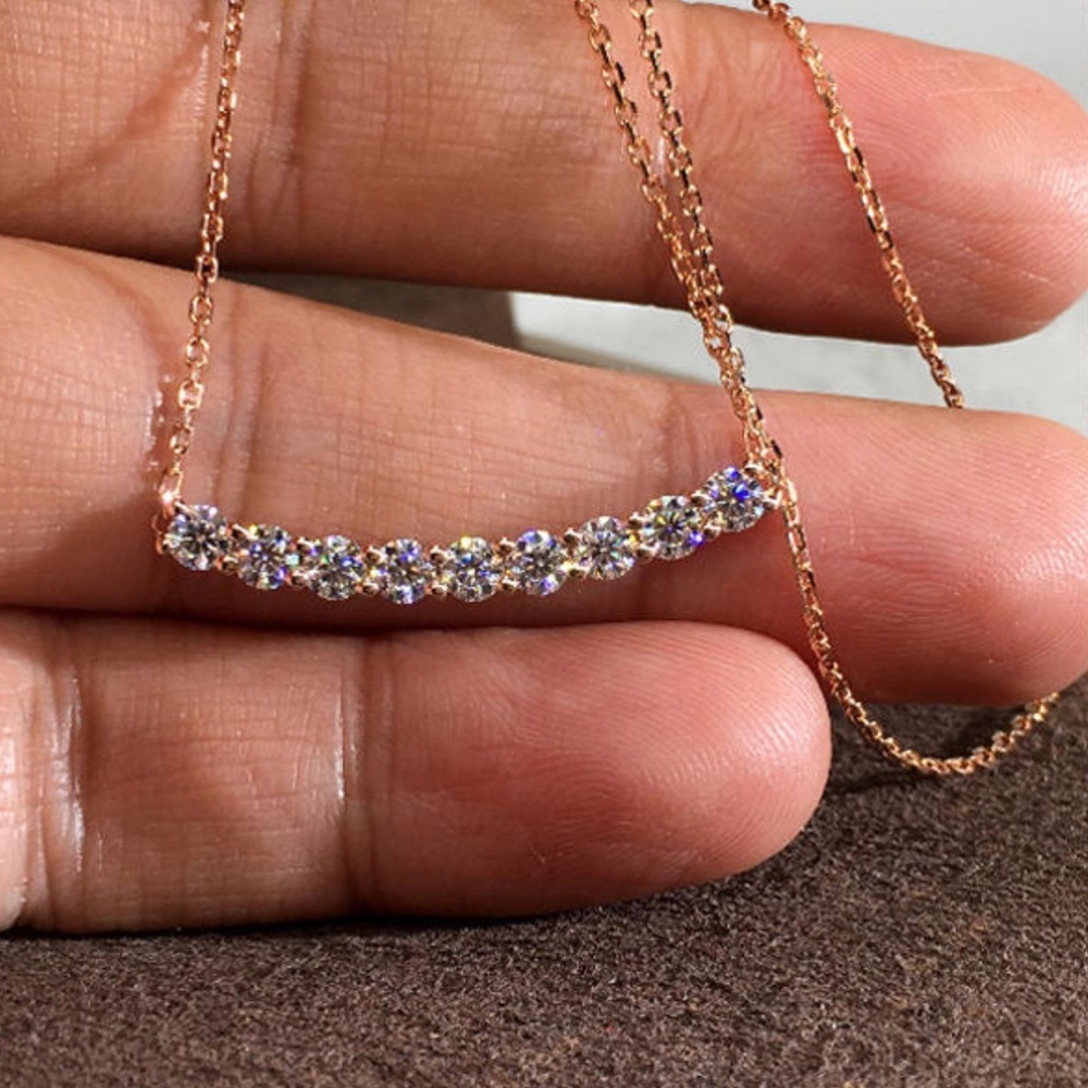 ✨Dainty 18K Rose Gold Pendant✨ - Picture 2 of 4